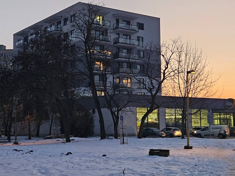  Zariadený 2-izb. byt na prenájom v pred. časti - Nad jazerom