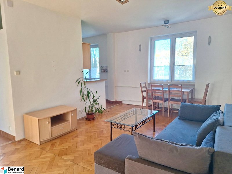 NA PRENÁJOM 2  IZBOVÝ BYT, BALKÓN, PREŠOV, UL. PAVLOVIČOVO NÁMESTIE