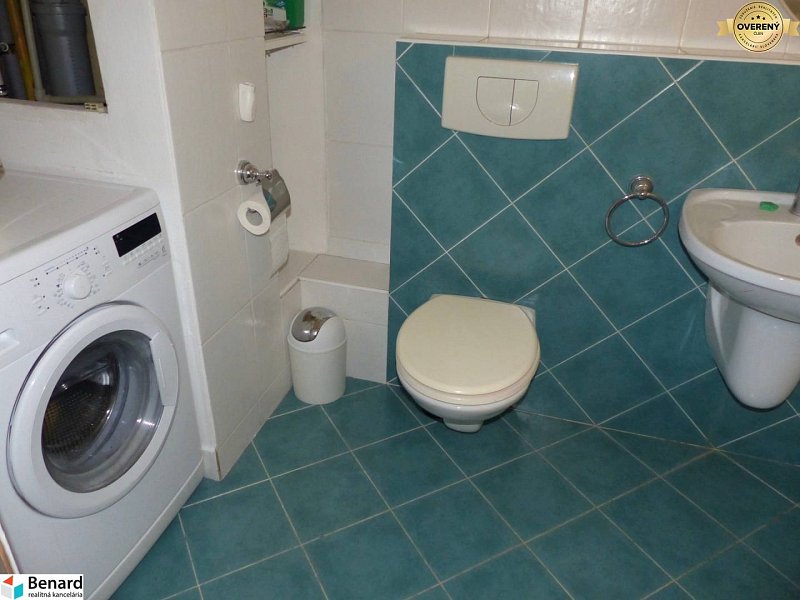 NA PRENÁJOM 2  IZBOVÝ BYT, BALKÓN, PREŠOV, UL. PAVLOVIČOVO NÁMESTIE