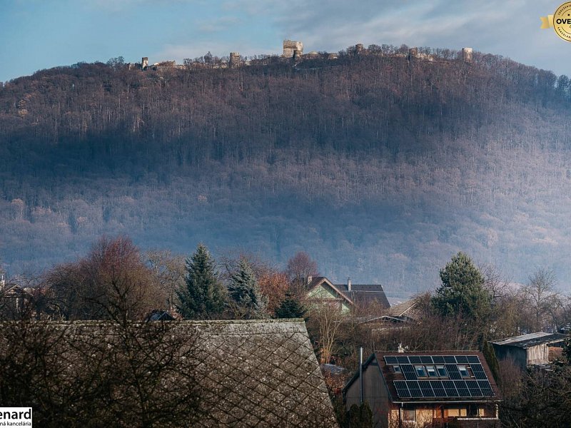 NA PREDAJ 4 IZBOVÝ RD s výhľadom na ŠARIŠKÝ HRAD.  