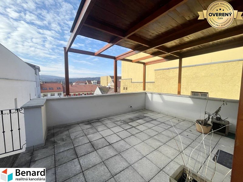 PREŠOV- CENTRUM, NA PRENÁJOM  APARTMÁN-KANCELÁRIA,50m2