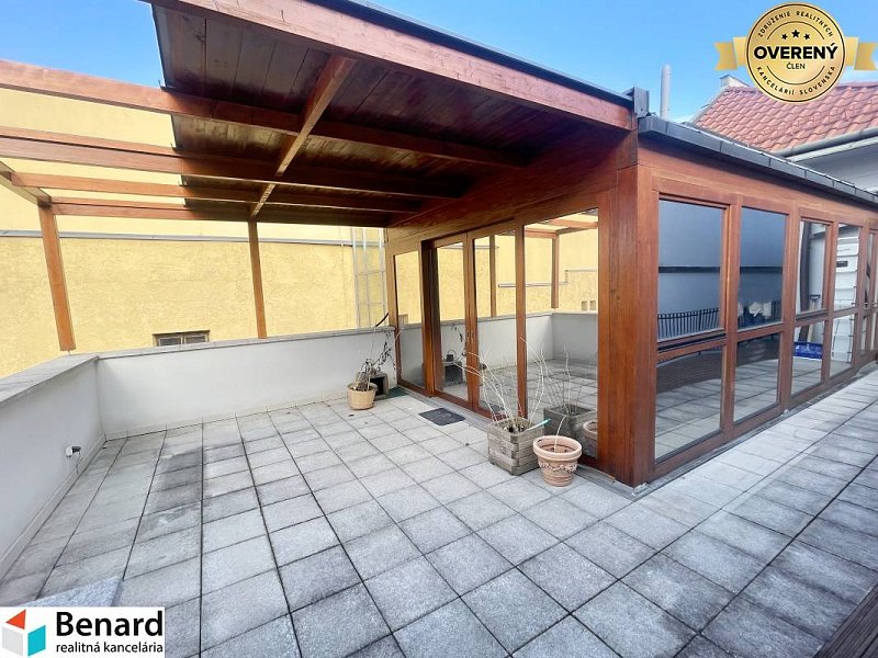 PREŠOV- CENTRUM, NA PRENÁJOM  APARTMÁN-KANCELÁRIA,50m2