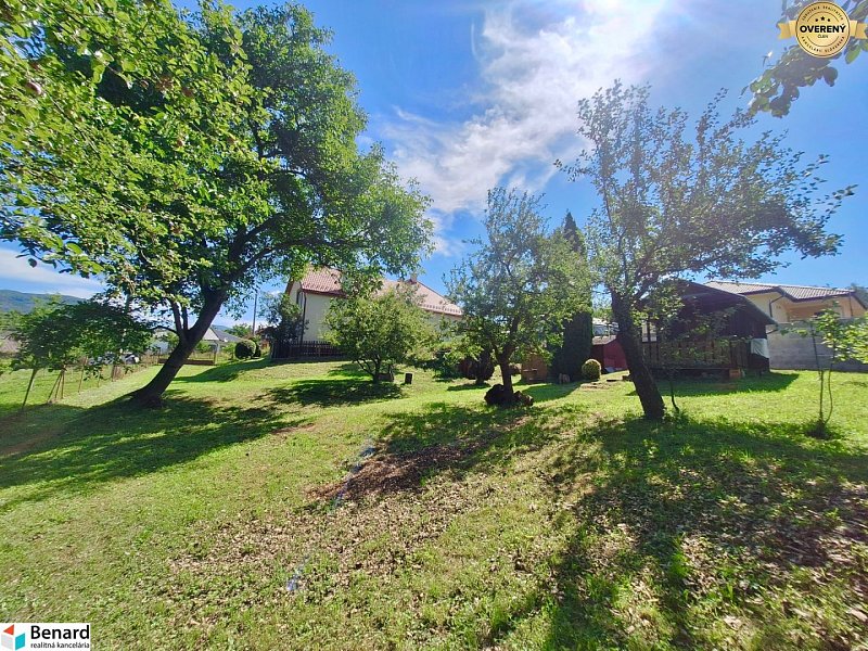 NA PREDAJ POZEMOK S INŽINIERSKYMI SIEŤAMI, 973 M2, KOKOŠOVCE PRI PO