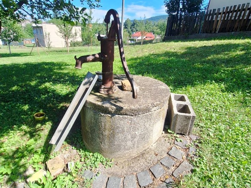 NA PREDAJ POZEMOK S INŽINIERSKYMI SIEŤAMI, 973 M2, KOKOŠOVCE PRI PO