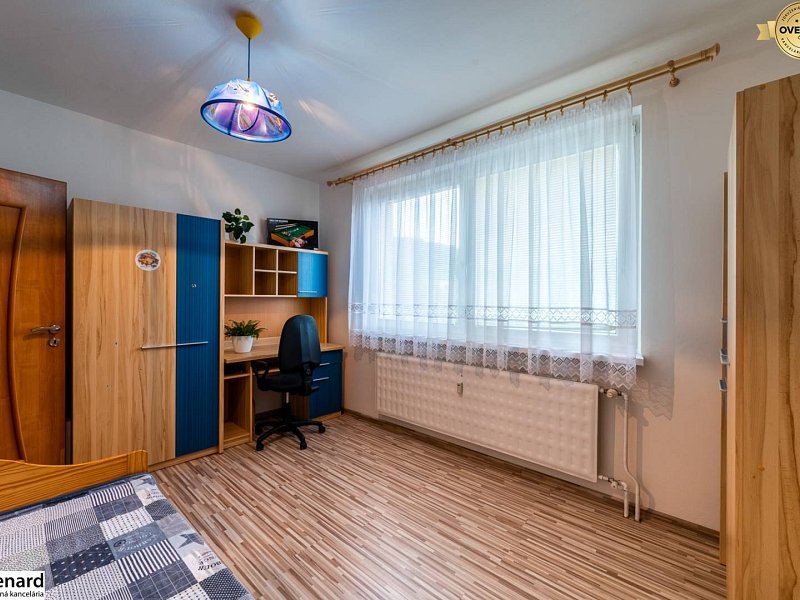 NA PREDAJ 3 IZB.BYT, SKVELÁ LOALITA, KRÁSNY VÝHĽAD, SÍDLISKO III.,PO