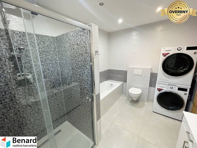 PREŠOV-LUKRATÍVNY RODINNÝ DOM,POZEMOK 820 m2, VLČIE DOLY
