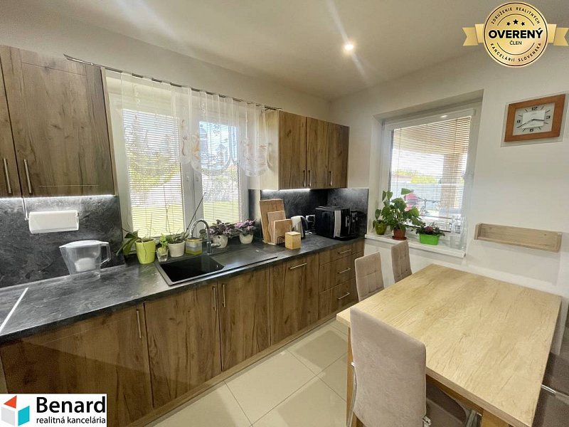 PREŠOV-LUKRATÍVNY RODINNÝ DOM,POZEMOK 820 m2, VLČIE DOLY