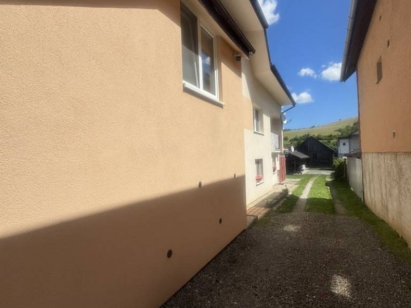 REZERVOVANY!!RODINNÝ DOM V OBCI JAKUBANY NA PREDAJ 