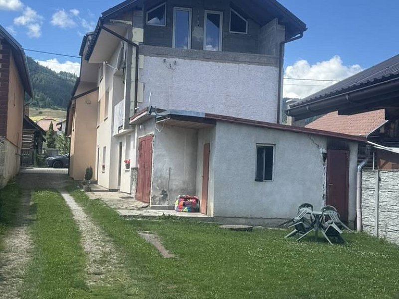 REZERVOVANY!!RODINNÝ DOM V OBCI JAKUBANY NA PREDAJ 
