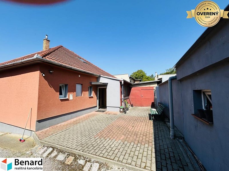 RODINNÝ DOM NA BÝVANIE A PODNIKANIE,1630 M2, SABINOVSKÁ Ul., PREŠOV