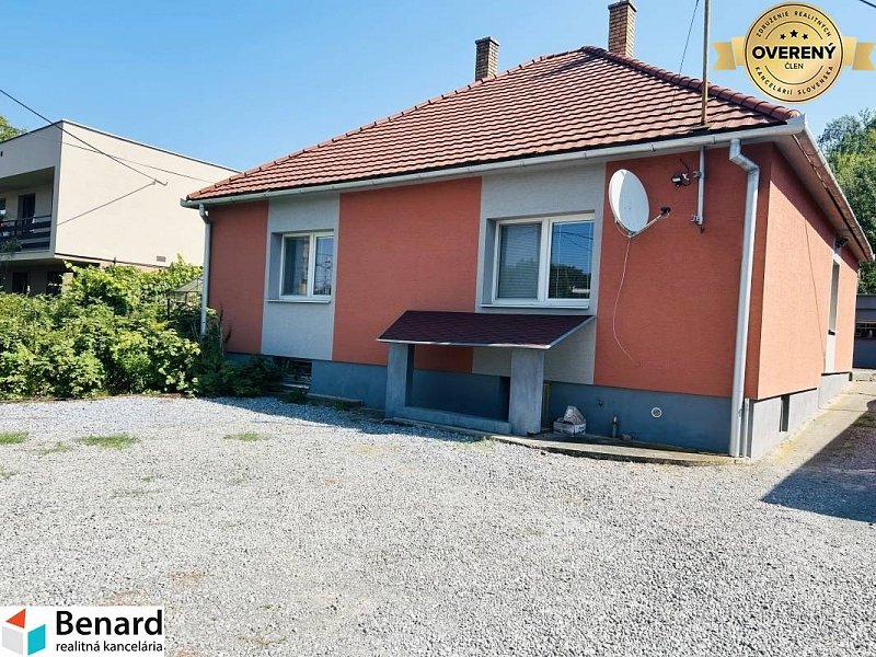 RODINNÝ DOM NA BÝVANIE A PODNIKANIE,1630 M2, SABINOVSKÁ Ul., PREŠOV