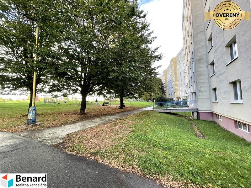 PREŠOV- 3 IZBOVÝ BYT, LODŽIA, 73m2, SEKČOV, UL.SMREKOVÁ