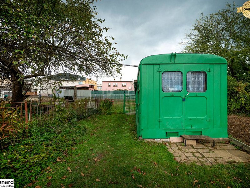 NA PREDAJ BYT v BYTOVOM DOME s vlas. POZEMKOM 325 m2, V. Šariš 