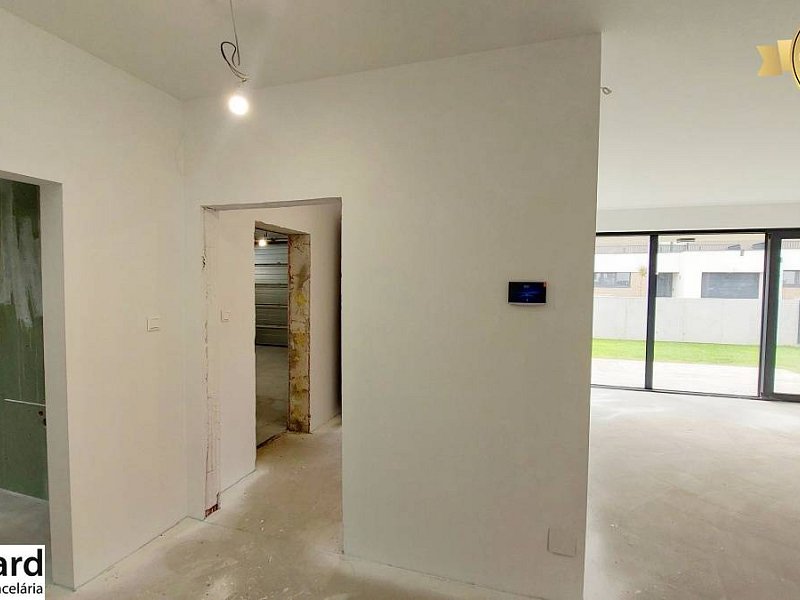 MODERNÝ 5 IZB.RODINNÝ DOM, CENTRUM POPRADU, s POZEMKOM 546 m2