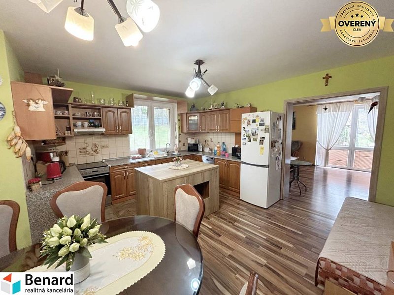 5- IZBOVÝ RODINNÝ DOM ,1354 m2, OKRUŽNÁ, OKR.PREŠOV