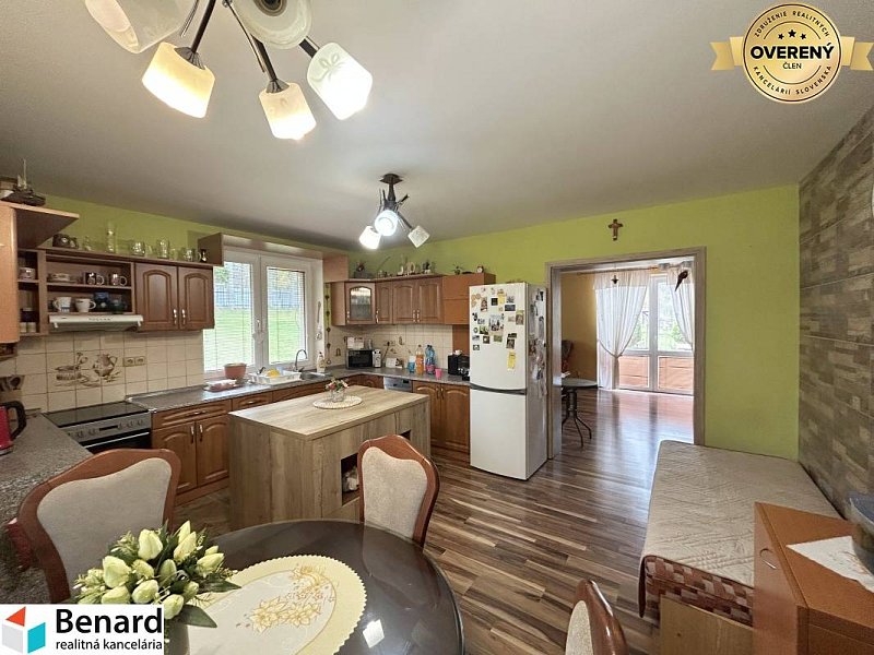 5- IZBOVÝ RODINNÝ DOM ,1354 m2, OKRUŽNÁ, OKR.PREŠOV