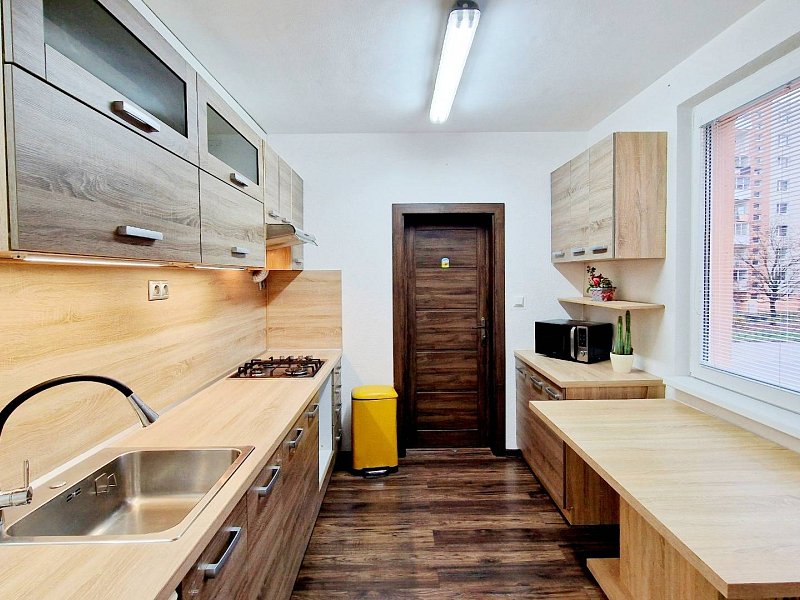 4 IZ. BYT, PREŠOV, MAGURSKÁ, VLASTNÉ KÚRENIE, KLIMATIZÁCIA!