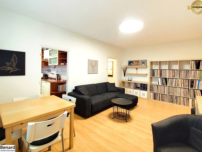 3 IZBOVÝ BYT, 74 M2+LOGGIA, JUŽNÁ TRIEDA, KOŠICE