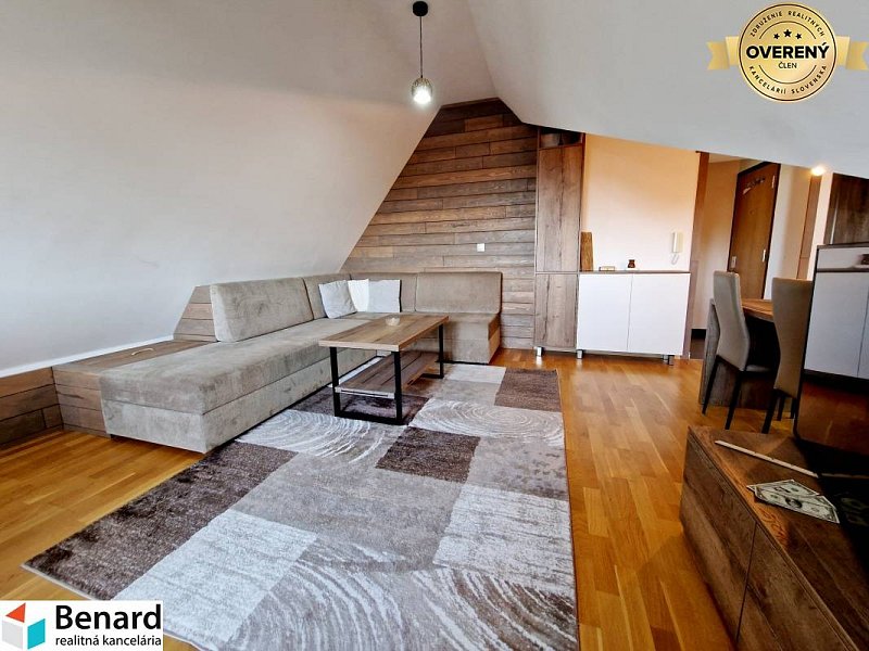 2 IZBOVÝ BYT, VEĽKÁ LOMNICA,VYSOKÉ TATRY,GARAŽOVÉ STÁTIE!