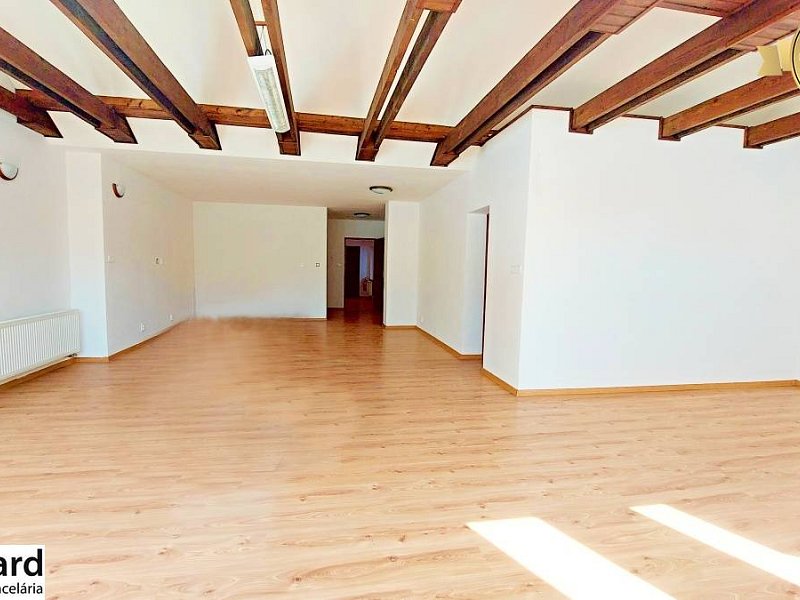 NA PRENÁJOM PEKNÝ PODKROVNÝ PRIESTOR, KANCELÁRIA, ul.Slovenská, PO