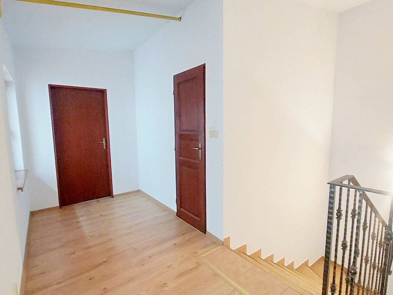 NA PRENÁJOM PEKNÝ PODKROVNÝ PRIESTOR, KANCELÁRIA, ul.Slovenská, PO