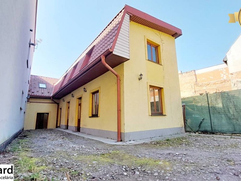 NA PRENÁJOM PEKNÝ PODKROVNÝ PRIESTOR, KANCELÁRIA, ul.Slovenská, PO