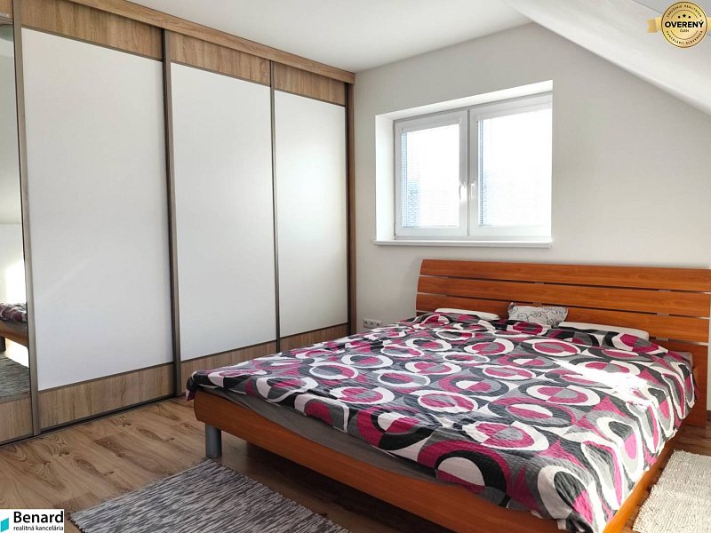 LIPANY, 2 PODLAŽNÝ RODINNÝ DOM S GARÁŽOU, 644 M2, UL. ROVINKY