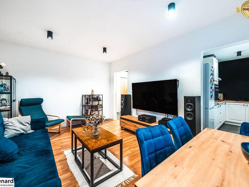 Na prenájom moderný 2-izbový byt 