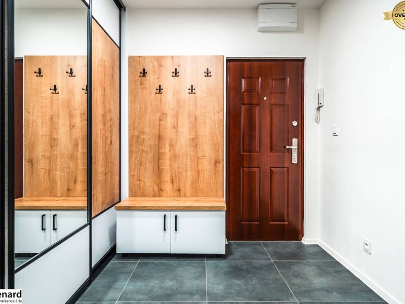 Na prenájom moderný 2-izbový byt 