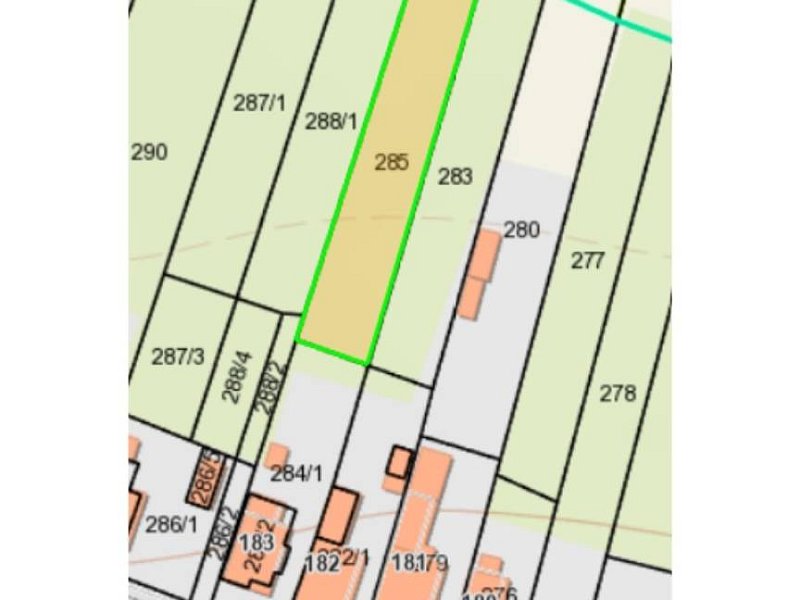 Priestranný stavebný pozemok v obci Kalša, okres Košice-okolie