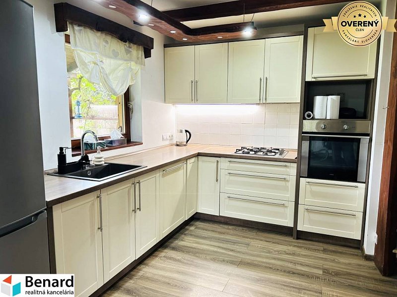 ZNÍŽENÁ CENA! ÚTULNÝ 4-IZBOVÝ DOM( ZRUB) , ŽUPČANY, OKR.PREŠOV