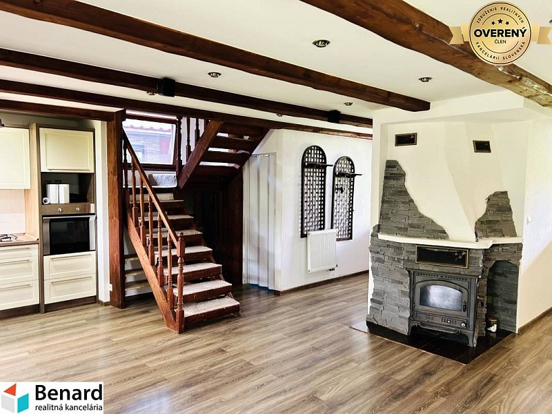 ZNÍŽENÁ CENA! ÚTULNÝ 4-IZBOVÝ DOM( ZRUB) , ŽUPČANY, OKR.PREŠOV