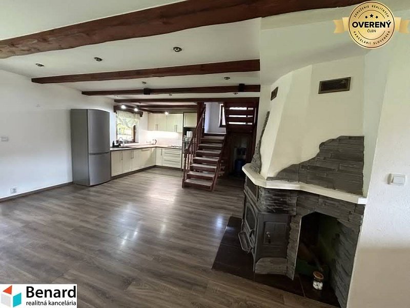 ZNÍŽENÁ CENA! ÚTULNÝ 4-IZBOVÝ DOM( ZRUB) , ŽUPČANY, OKR.PREŠOV