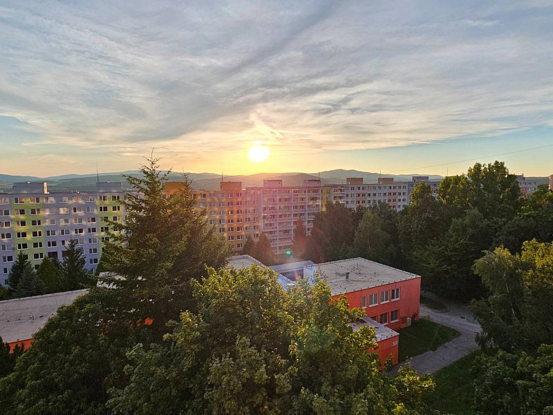 Na prenájom priestranný 3 - izbový byt, Krosnianska ul.