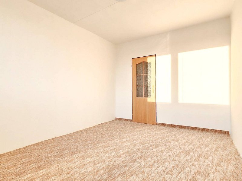 Na prenájom priestranný 3 - izbový byt, Krosnianska ul.