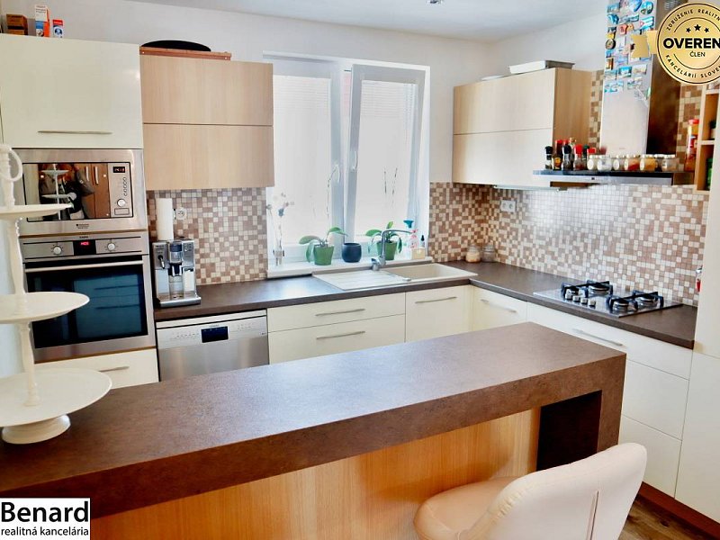 5 IZ.BYT NA PRENÁJOM,PREŠOV,KOMENSKÉHO,UŽŠIE CENTRUM