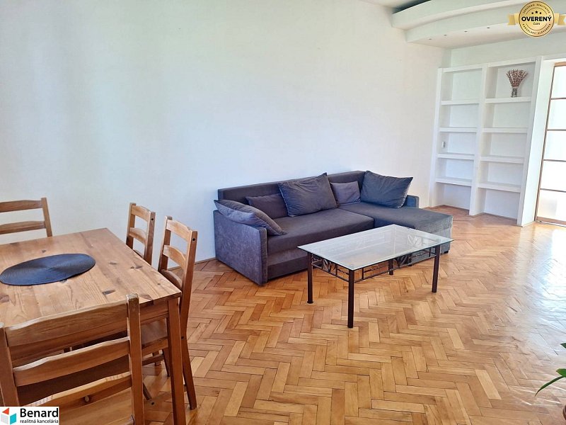 NA PREDAJ 2  IZBOVÝ BYT, BALKÓN, PREŠOV, UL. PAVLOVIČOVO NÁMESTIE