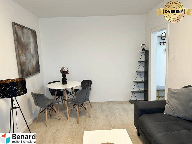 Rezervované-NA PREDAJ ŠTÝLOVÝ 2- IZBOVÝ BYT, 50m2, SÍDLISKO 2, PREŠOV