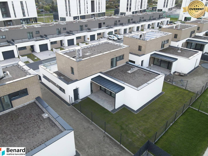 MODERNÝ 5 IZB.RODINNÝ DOM, CENTRUM POPRADU, s POZEMKOM 546 m2