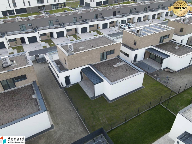 MODERNÝ 5 IZB.RODINNÝ DOM, CENTRUM POPRADU, s POZEMKOM 546 m2