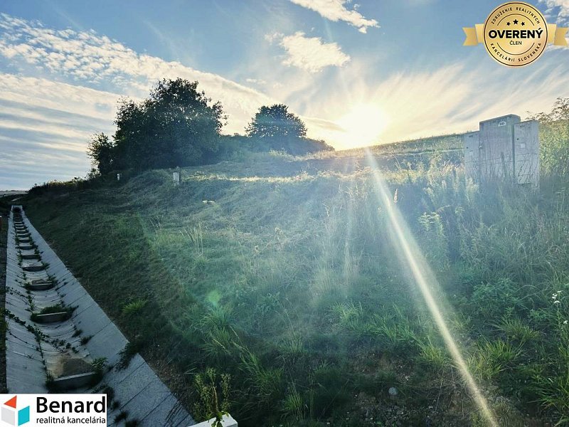  POZEMOK NA PREDAJ, 992 m2, KRÁĽOVA HORA - SÍDLISKO 3, PREŠOV