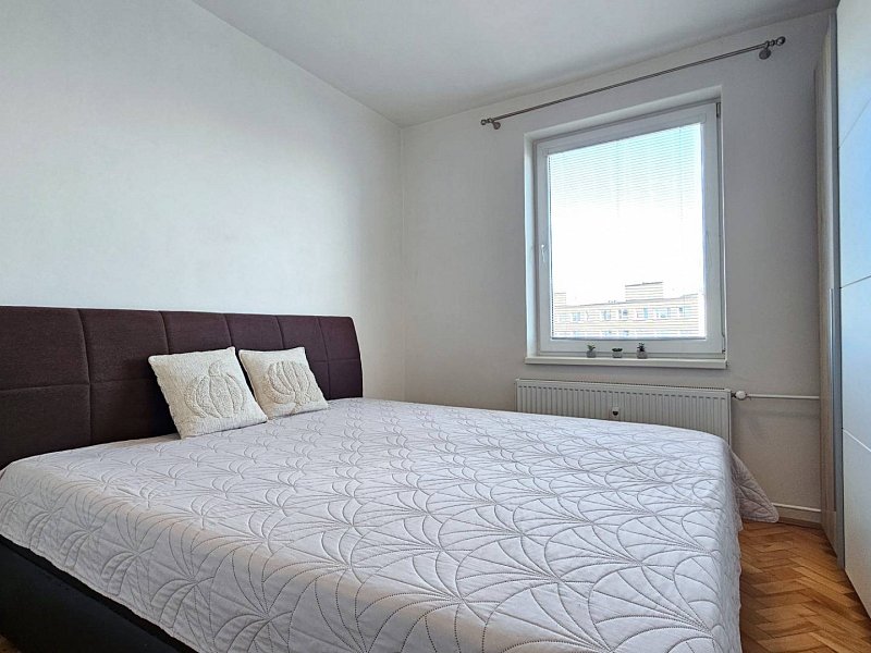 Na prenájom - 3 izbový byt v Starom Meste, ul, Karpatská 