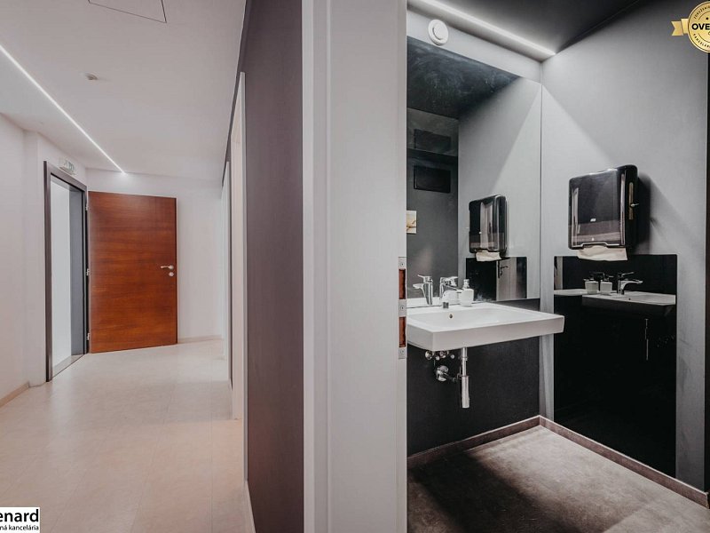 NA PRENÁJOM REPREZENTATÍVNE PRIESTORY 215,29 M2, STANICA – SOLIVARIA 