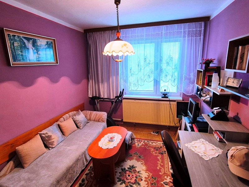 UDRŽIAVANÝ 6 IZBOVÝ RODINNÝ DOM, 1242m2, ÚDOL,