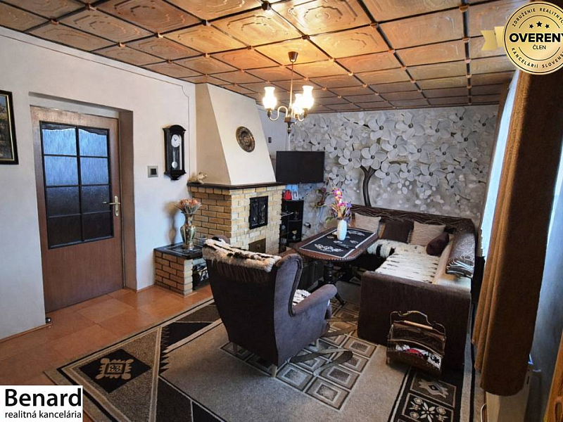 UDRŽIAVANÝ 6 IZBOVÝ RODINNÝ DOM, 1242m2, ÚDOL,