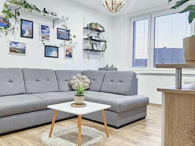 2 izbový byt na prenájom - Nad jazerom, Azovská ul.