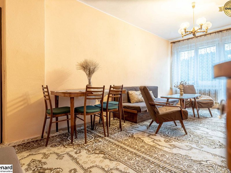 Byt s krásnym výhľadom a garážou oproti bytovke