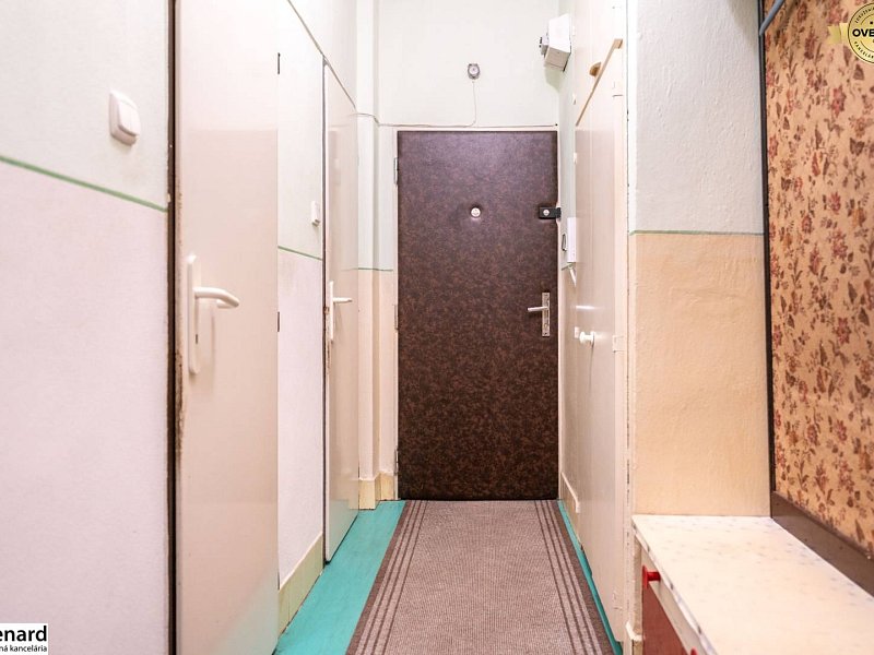 Byt s krásnym výhľadom a garážou oproti bytovke