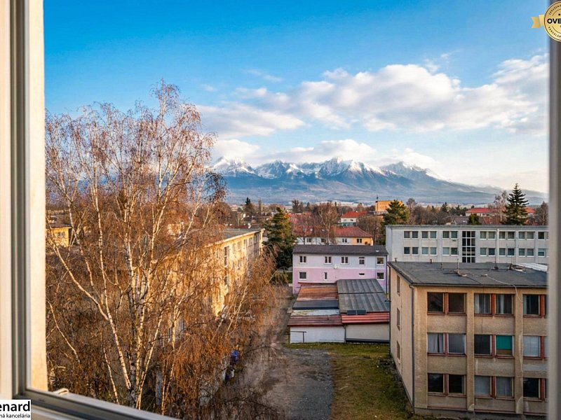 Byt s krásnym výhľadom a garážou oproti bytovke