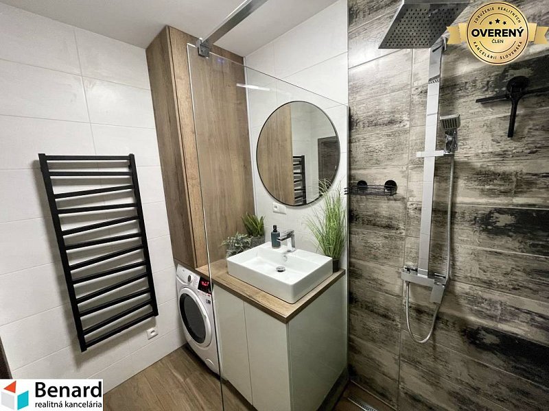 KOŠICE-2 IZBOVÝ BYT,NOVOSTAVBA,KOMPLET ZARIADENÝ,VL.PARK. MIESTO